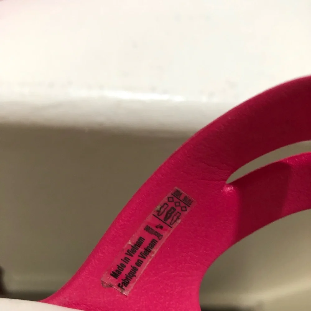 CROCS Patricia Wedge Sandals Vibrant Pink - Picture 6 of 6